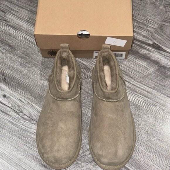 UGG Classic Ultra Mini Boots - Picture 10 of 10